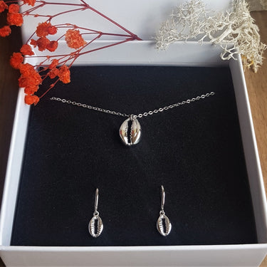 ocean shell necklace and earring gift set